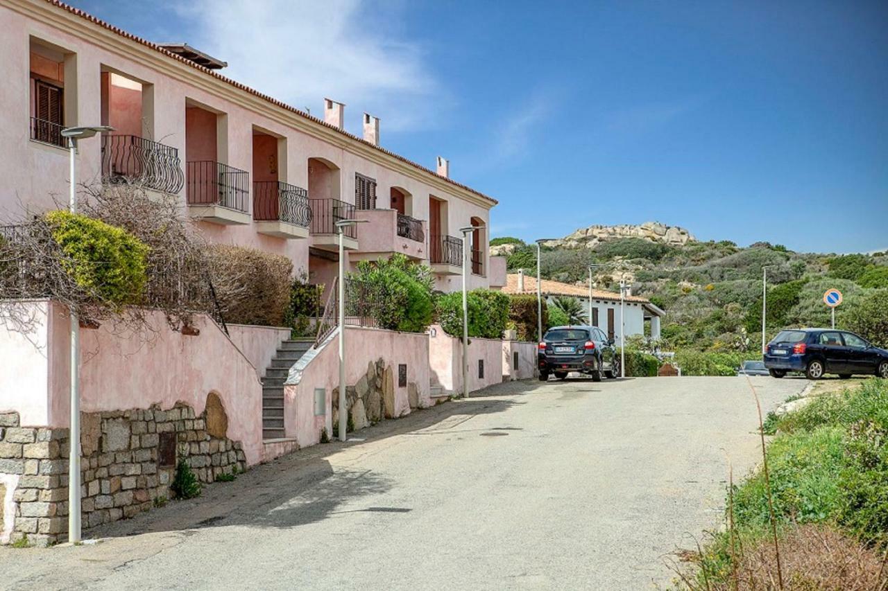 Bilocale Via Umbria Apartment Santa Teresa Gallura Bagian luar foto